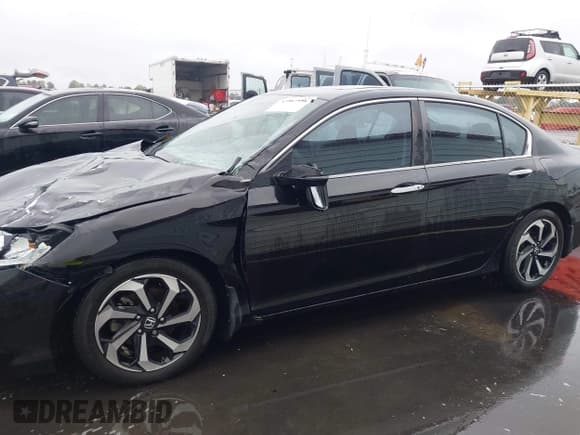 ✅ 2017 Honda Accord EX • VIN: 1HGCR2F77HA109940 • Lot: 43567950. Listed on IAAI with 166,995 mi. Free auction sales archive from the USA and detailed vehicle history report at DreamBid. Image 15.