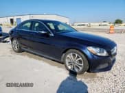 ✅ 2018 Mercedes-Benz C 300 • VIN: 55SWF4JB9JU259460 • Lot: 84565205. Wystawiony na Copart z przebiegiem 81 767 mil. Bezpłatny archiwum sprzedaży aukcyjnych z USA i szczegółowy raport historii pojazdu na DreamBid. Zdjęcie 4.