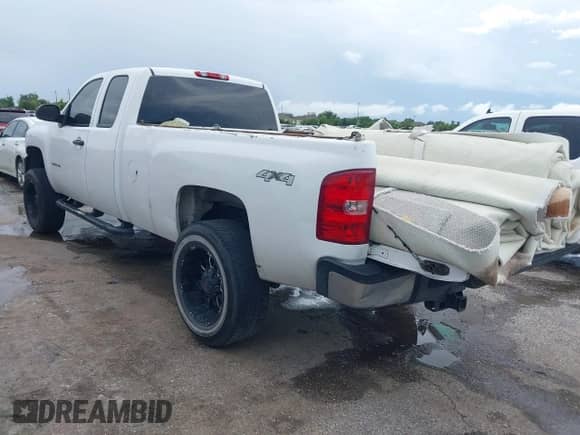 ✅ 2013 Chevrolet Silverado 2500HD Work Truck • VIN: 1GC2KVCG3DZ291362 • Lot: 42687033. Wystawiony na IAAI z przebiegiem 324 162 mil. Bezpłatny archiwum sprzedaży aukcyjnych z USA i szczegółowy raport historii pojazdu na DreamBid. Zdjęcie 3.