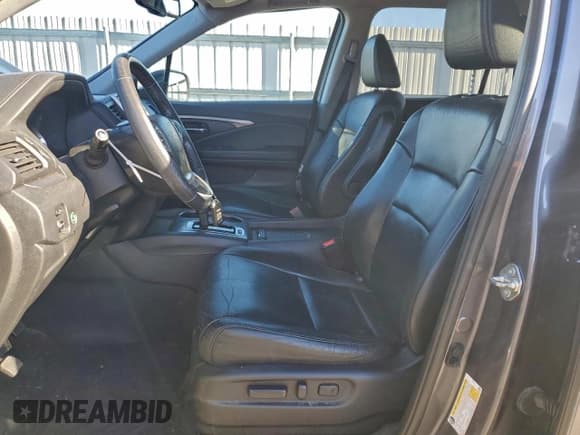 ✅ 2018 Honda Pilot EX-L • VIN: 5FNYF6H56JB028361 • Lot: 93402365. Wystawiony na Copart z przebiegiem 139 342 mil. Bezpłatny archiwum sprzedaży aukcyjnych z USA i szczegółowy raport historii pojazdu na DreamBid. Zdjęcie 7.