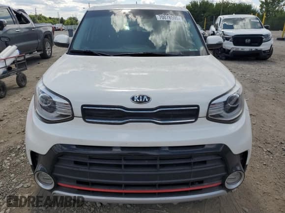 ✅ 2018 Kia Soul + • VIN: KNDJX3AA0J7562319 • Лот: 70078595. Опубликован ранее на Copart с пробегом 74 132 миль. Бесплатный доступ к архиву аукционных продаж из США и подробный отчёт об истории автомобиля на DreamBid. Изображение 5.
