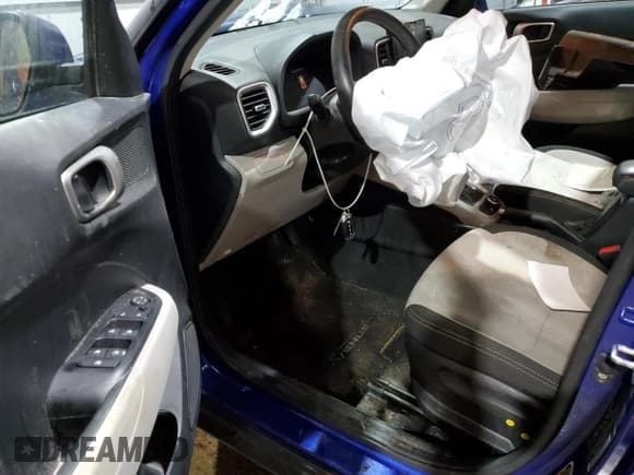 ✅ 2024 Hyundai Venue SEL • VIN: KMHRC8A38RU326569 • Lot: 83544404. Listed on Copart with 25,026 mi. Free auction sales archive from the USA and detailed vehicle history report at DreamBid. Image 8.