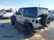 ✅ 2021 Jeep Wrangler Islander • VIN: 1C4GJXAN8MW601514 • Lot: 43403702. Wystawiony na IAAI z przebiegiem 41 567 mil. Bezpłatny archiwum sprzedaży aukcyjnych z USA i szczegółowy raport historii pojazdu na DreamBid. Zdjęcie 3.