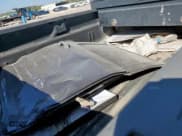 ✅ 2015 Chevrolet Silverado 2500HD LT • VIN: 1GC1KVE88FF162104 • Lot: 86138115. Wystawiony na Copart z przebiegiem 190 254 mil. Bezpłatny archiwum sprzedaży aukcyjnych z USA i szczegółowy raport historii pojazdu na DreamBid. Zdjęcie 12.