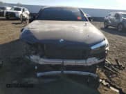 ✅ 2019 BMW 5 Series 540i xDrive • VIN: WBAJE7C54KWW05433 • Lot: 82726575. Wystawiony na Copart z przebiegiem Nie podano. Bezpłatny archiwum sprzedaży aukcyjnych z USA i szczegółowy raport historii pojazdu na DreamBid. Zdjęcie 5.