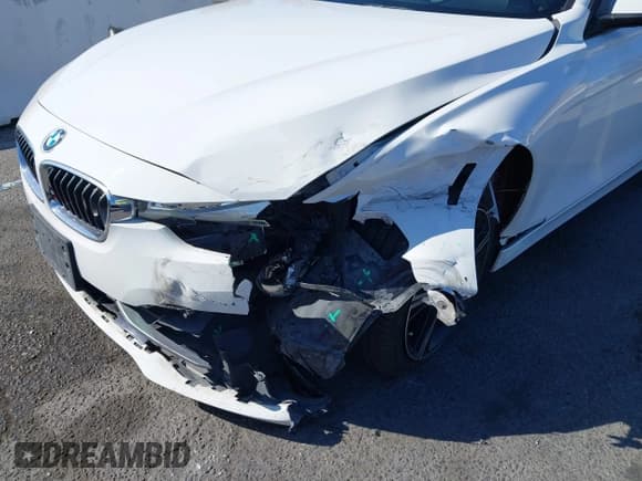 ✅ 2016 BMW 3 Series 328i • VIN: WBA8E9G59GNU30100 • Lot: 43417808. Wystawiony na IAAI z przebiegiem 92 818 mil. Bezpłatny archiwum sprzedaży aukcyjnych z USA i szczegółowy raport historii pojazdu na DreamBid. Zdjęcie 6.