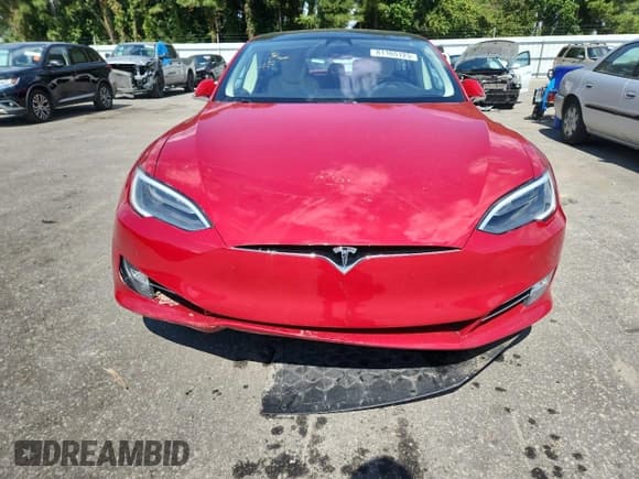 ✅ 2017 Tesla Model S 60 • VIN: 5YJSA1E11HF205482 • Лот: 81165125. Опубликован ранее на Copart с пробегом Не указан. Бесплатный доступ к архиву аукционных продаж из США и подробный отчёт об истории автомобиля на DreamBid. Изображение 5.