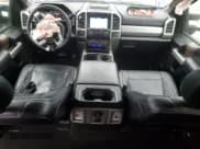 ✅ 2017 Ford F-350 Lariat • VIN: 1FT8W3AT1HEC54097 • Lot: 70467365. Wystawiony na Copart z przebiegiem 181 258 mil. Bezpłatny archiwum sprzedaży aukcyjnych z USA i szczegółowy raport historii pojazdu na DreamBid. Zdjęcie 8.