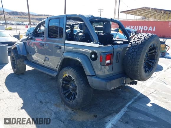 ✅ 2021 Jeep Wrangler Unlimited Sport S • VIN: 1C4HJXDG6MW817511 • Lot: 43464363. Listed on IAAI with 53,827 mi. Free auction sales archive from the USA and detailed vehicle history report at DreamBid. Image 3.