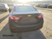 ✅ 2018 Chevrolet Cruze LT • VIN: 1G1BE5SM3J7109867 • Лот: 72389492. Опубликован ранее на Copart с пробегом 47 350 миль. Бесплатный доступ к архиву аукционных продаж из США и подробный отчёт об истории автомобиля на DreamBid. Изображение 6.