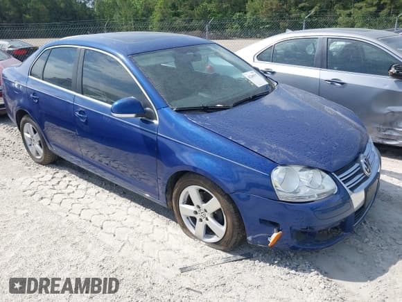 ✅ 2009 Volkswagen Jetta SE • VIN: 3VWRZ71K99M159242 • Lot: 42200917. Listed on IAAI with 226,285 mi. Free auction sales archive from the USA and detailed vehicle history report at DreamBid. Image 1.