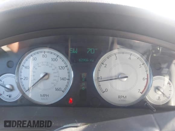 ✅ 2005 Chrysler 300 C • VIN: 2C3JA63H25H576637 • Lot: 43500412. Wystawiony na IAAI z przebiegiem 62 906 mil. Bezpłatny archiwum sprzedaży aukcyjnych z USA i szczegółowy raport historii pojazdu na DreamBid. Zdjęcie 7.