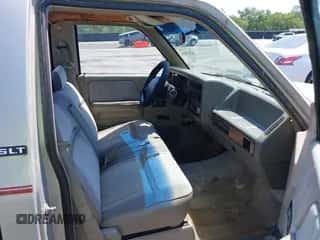 1995 Dodge Dakota z VIN 1B7FL26X7SS101660, wystawiony jako IAAI lot #42168020 z przebiegiem 205 613 mil mil oraz . Historia ofert i sprzedaży dostępna na DreamBid. Obrazek 5.