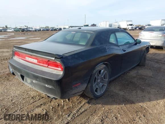 ✅ 2012 Dodge Challenger R/T Plus • VIN: 2C3CDYBT5CH101238 • Lot: 41335464. Wystawiony na IAAI z przebiegiem 133 035 mil. Bezpłatny archiwum sprzedaży aukcyjnych z USA i szczegółowy raport historii pojazdu na DreamBid. Zdjęcie 4.