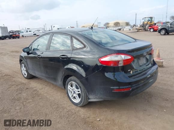 ✅ 2018 Ford Fiesta SE • VIN: 3FADP4BJ0JM139172 • Lot: 41212242. Listed on IAAI with 160,238 mi. Free auction sales archive from the USA and detailed vehicle history report at DreamBid. Image 15.