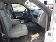 ✅ 2009 Dodge Dakota Bighorn/Lonestar • VIN: 1D7HW38P39S775050 • Lot: 43567558. Wystawiony na IAAI z przebiegiem 193 516 mil. Bezpłatny archiwum sprzedaży aukcyjnych z USA i szczegółowy raport historii pojazdu na DreamBid. Zdjęcie 5.