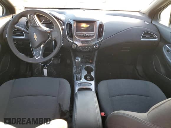 ✅ 2018 Chevrolet Cruze LT • VIN: 3G1BE6SM7JS513732 • Lot: 36132303. Wystawiony na Copart z przebiegiem 56 256 mil mil. Skorzystaj z bezpłatnego archiwum sprzedaży aukcyjnych z USA i zobacz szczegółowy raport historii pojazdu na DreamBid. Zdjęcie 8.