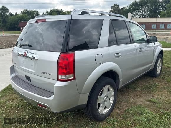 ✅ 2006 Saturn VUE • VIN: 5GZCZ63456S892715 • Lot: 66686485. Listed on Copart with 161,805 mi. Free auction sales archive from the USA and detailed vehicle history report at DreamBid. Image 4.
