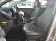 ✅ 2016 Hyundai Santa Fe Limited • VIN: 5XYZUDLA4GG309532 • Lot: 72818303. Wystawiony na Copart z przebiegiem 102 233 mil mil. Skorzystaj z bezpłatnego archiwum sprzedaży aukcyjnych z USA i zobacz szczegółowy raport historii pojazdu na DreamBid. Zdjęcie 7.