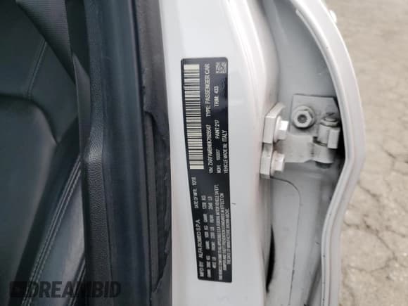 ✅ 2019 Alfa Romeo Giulia Ti Sport • VIN: ZARFAMBN6K7605647 • Lot: 54258525. Listed on Copart with 97,036 mi. Free auction sales archive from the USA and detailed vehicle history report at DreamBid. Image 12.