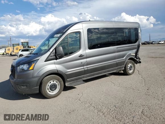 ✅ 2024 Ford Transit Passenger XL • VIN: 1FBAX2C84RKB38434 • Lot: 72059625. Listed on Copart with 11,115 mi. Free auction sales archive from the USA and detailed vehicle history report at DreamBid. Image 1.