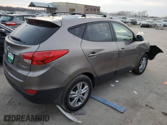2013 Hyundai Tucson GLS z VIN KM8JU3AC8DU652524, wystawiony jako Copart lot #80895923 z przebiegiem 112 193 mil mil oraz Czysty tytuł • Clean title. Historia ofert i sprzedaży dostępna na DreamBid. Obrazek 3.