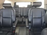 ✅ 2009 Chevrolet Suburban LTZ • VIN: 1GNFK36389R197524 • Lot: 70684524. Wystawiony na Copart z przebiegiem 182 380 mil. Bezpłatny archiwum sprzedaży aukcyjnych z USA i szczegółowy raport historii pojazdu na DreamBid. Zdjęcie 10.