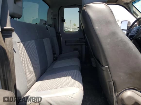 ✅ 2016 Ford F-250 XLT • VIN: 1FT7X2B66GEC64781 • Lot: 63788395. Wystawiony na Copart z przebiegiem 113 610 mil. Bezpłatny archiwum sprzedaży aukcyjnych z USA i szczegółowy raport historii pojazdu na DreamBid. Zdjęcie 10.