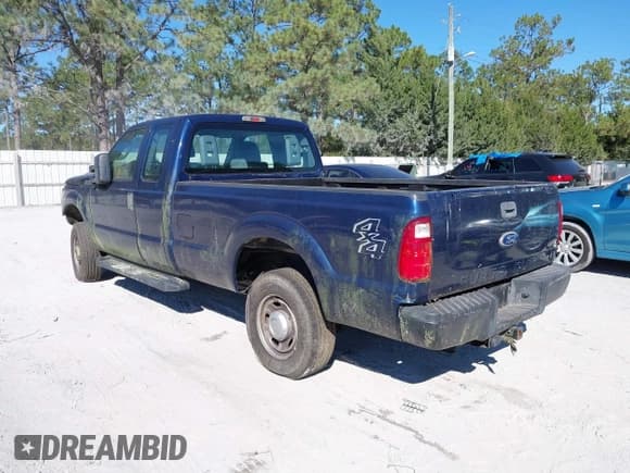 ✅ 2012 Ford F-250 XL • VIN: 1FT7X2B69CEB42393 • Lot: 40622658. Wystawiony na IAAI z przebiegiem 198 690 mil. Bezpłatny archiwum sprzedaży aukcyjnych z USA i szczegółowy raport historii pojazdu na DreamBid. Zdjęcie 3.