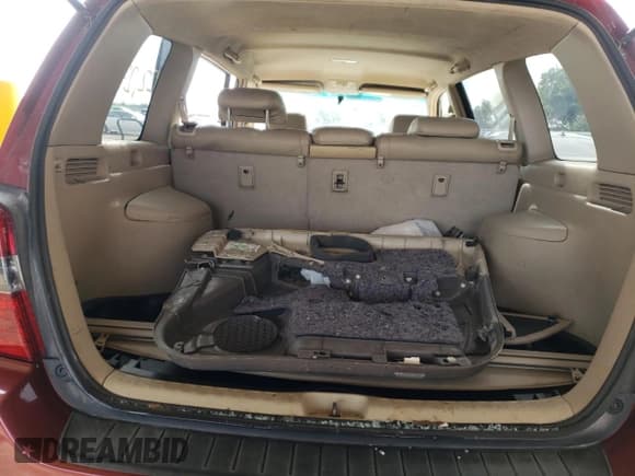 ✅ 2004 Toyota Highlander • VIN: JTEGD21A040084148 • Lot: 46878462. Wystawiony na Copart z przebiegiem 122 725 mil. Bezpłatny archiwum sprzedaży aukcyjnych z USA i szczegółowy raport historii pojazdu na DreamBid. Zdjęcie 9.