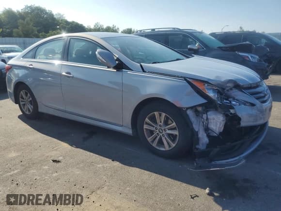 ✅ 2014 Hyundai Sonata GLS • VIN: 5NPEB4AC9EH920574 • Lot: 69489164. Listed on Copart with 121,454 mi. Free auction sales archive from the USA and detailed vehicle history report at DreamBid. Image 4.