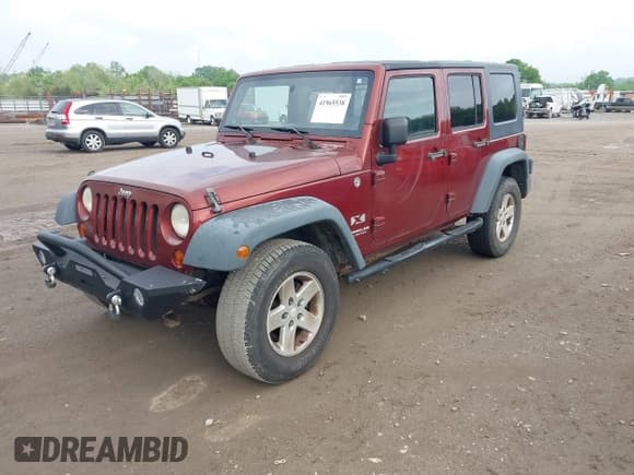 ✅ 2008 Jeep Wrangler Unlimited X • VIN: 1J4GA39108L606685 • Lot: 41965538. Wystawiony na IAAI z przebiegiem 288 946 mil. Bezpłatny archiwum sprzedaży aukcyjnych z USA i szczegółowy raport historii pojazdu na DreamBid. Zdjęcie 2.