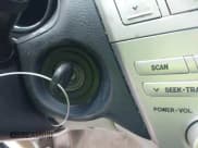 ✅ 2007 Lexus RX 350 • VIN: 2T2GK31U77C013352 • Lot: 43763884. Wystawiony na IAAI z przebiegiem 233 964 mil. Bezpłatny archiwum sprzedaży aukcyjnych z USA i szczegółowy raport historii pojazdu na DreamBid. Zdjęcie 11.