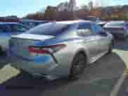 2022 Toyota Camry SE z VIN 4T1G11AKXNU712139, wystawiony jako IAAI lot #43506666 z przebiegiem 13 941 mil mil oraz . Historia ofert i sprzedaży dostępna na DreamBid. Obrazek 4.