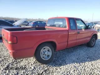✅ 1995 Chevrolet S-10 LS • VIN: 1GCCS1947S8259964 • Лот: 48765475. Опубликован ранее на Copart с пробегом 236 433 миль. Бесплатный доступ к архиву аукционных продаж из США и подробный отчёт об истории автомобиля на DreamBid. Изображение 3.