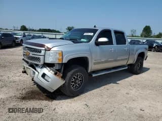 ✅ 2014 Chevrolet Silverado 2500HD LTZ • VIN: 1GC1KYEG0EF139813 • Лот: 66892715. Опубликован ранее на Copart с пробегом 211 495 миль. Бесплатный доступ к архиву аукционных продаж из США и подробный отчёт об истории автомобиля на DreamBid. Изображение 1.