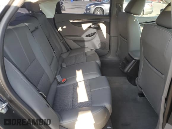 ✅ 2019 Chevrolet Impala LS • VIN: 2G11Y5SAXK9101600 • Lot: 60229085. Wystawiony na Copart z przebiegiem 69 692 mil. Bezpłatny archiwum sprzedaży aukcyjnych z USA i szczegółowy raport historii pojazdu na DreamBid. Zdjęcie 10.