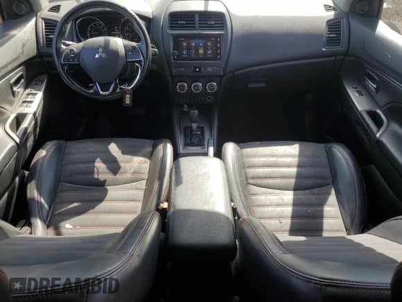 2018 Mitsubishi Outlander SE with VIN JA4AP3AW2JZ032783, listed as a Copart auction lot 70209775 with 113,305 mi miles and Salvage title. Bid and sale history available at DreamBid. Image 8.