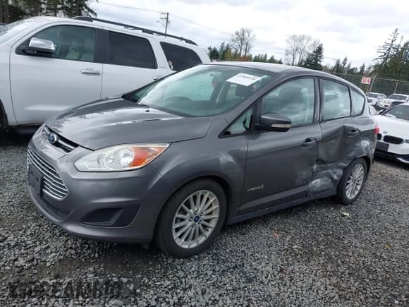 ✅ 2013 Ford C-Max SE • VIN: 1FADP5AU7DL511937 • Lot: 41909936. Wystawiony na IAAI z przebiegiem 165 061 mil. Bezpłatny archiwum sprzedaży aukcyjnych z USA i szczegółowy raport historii pojazdu na DreamBid. Zdjęcie 14.