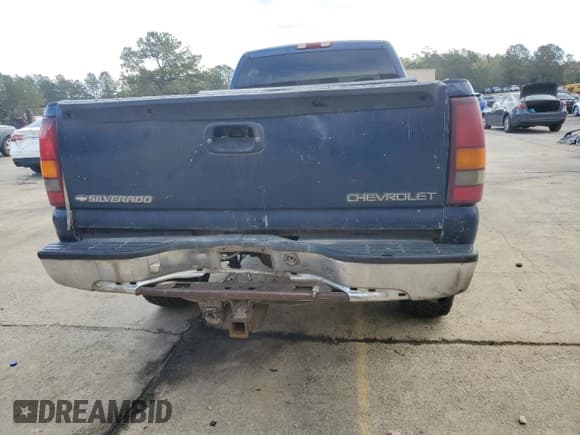 ✅ 2001 Chevrolet Silverado 2500HD LS • VIN: 1GCHK23U01F104669 • Lot: 47504345. Wystawiony na Copart z przebiegiem Nie podano. Bezpłatny archiwum sprzedaży aukcyjnych z USA i szczegółowy raport historii pojazdu na DreamBid. Zdjęcie 6.