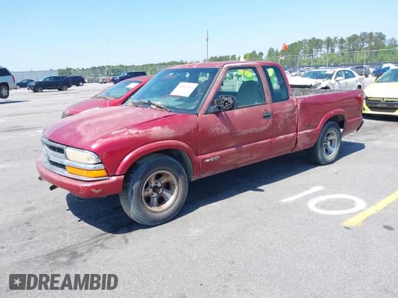 1999 Chevrolet S-10 LS Xtreme с VIN 1GCCS1949X8100662, выставлен на аукционе IAAI как лот 42032452 с пробегом 177 636 миль миль и . История ставок и продаж доступна на DreamBid. Изображение 2.