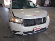 ✅ 2013 Toyota Highlander • VIN: 5TDZK3EH1DS102430 • Lot: 42824194. Listed on IAAI with 142,060 mi. Free auction sales archive from the USA and detailed vehicle history report at DreamBid. Image 6.