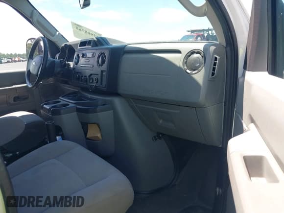 ✅ 2013 Ford Econoline Cargo Commercial • VIN: 1FTNE1EW7DDB01352 • Lot: 42908765. Listed on IAAI with 102,950 mi. Free auction sales archive from the USA and detailed vehicle history report at DreamBid. Image 5.