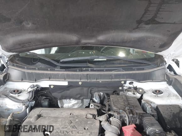 ✅ 2022 Mitsubishi Outlander ES • VIN: JA4APUAU9NU002722 • Lot: 42031953. Wystawiony na IAAI z przebiegiem Nie podano. Bezpłatny archiwum sprzedaży aukcyjnych z USA i szczegółowy raport historii pojazdu na DreamBid. Zdjęcie 10.