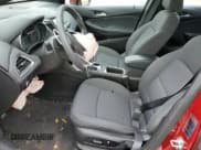 ✅ 2018 Chevrolet Cruze LT • VIN: 3G1BE6SM6JS599535 • Lot: 90407425. Wystawiony na Copart z przebiegiem 36 051 mil. Bezpłatny archiwum sprzedaży aukcyjnych z USA i szczegółowy raport historii pojazdu na DreamBid. Zdjęcie 7.