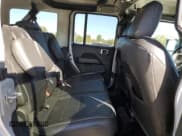 ✅ 2023 Jeep Wrangler Sahara • VIN: 1C4JJXP69PW514683 • Lot: 84743775. Wystawiony na Copart z przebiegiem 72 487 mil. Bezpłatny archiwum sprzedaży aukcyjnych z USA i szczegółowy raport historii pojazdu na DreamBid. Zdjęcie 11.