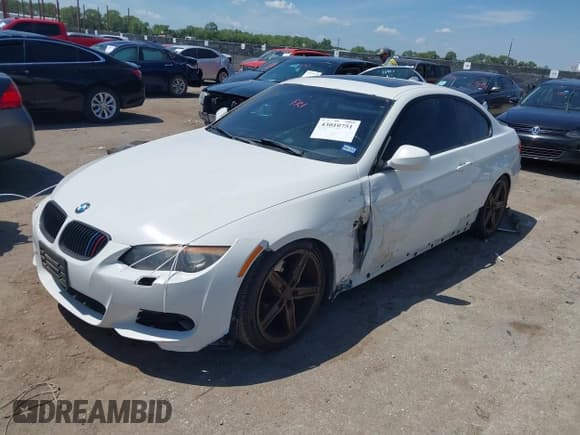 ✅ 2011 BMW 3 Series 328i • VIN: WBAKE5C53BE429683 • Lot: 43010751. Listed on IAAI with 165,614 mi. Free auction sales archive from the USA and detailed vehicle history report at DreamBid. Image 17.