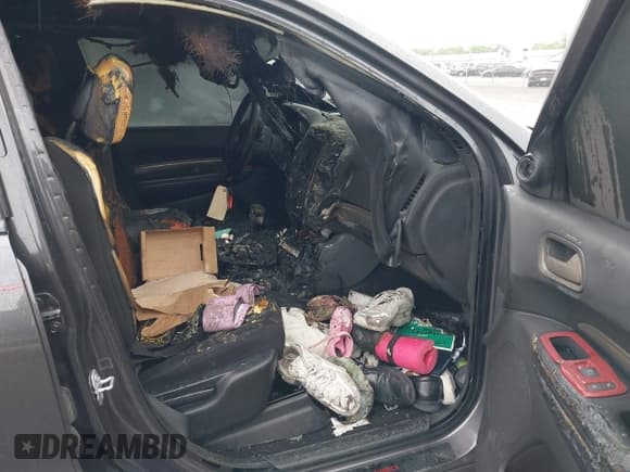 ✅ 2019 Dodge Durango SXT Plus • VIN: 1C4RDJAG5KC664602 • Lot: 42254376. Wystawiony na IAAI z przebiegiem Nie podano. Bezpłatny archiwum sprzedaży aukcyjnych z USA i szczegółowy raport historii pojazdu na DreamBid. Zdjęcie 5.