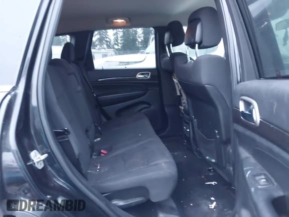 ✅ 2011 Jeep Grand Cherokee Laredo • VIN: 1J4RR4GG7BC551271 • Лот: 43693797. Опубликован ранее на IAAI с пробегом 235 401 миль. Бесплатный доступ к архиву аукционных продаж из США и подробный отчёт об истории автомобиля на DreamBid. Изображение 8.