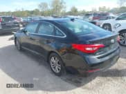 ✅ 2017 Hyundai Sonata SE • VIN: 5NPE24AF8HH577111 • Lot: 43372290. Listed on IAAI with 94,581 mi. Free auction sales archive from the USA and detailed vehicle history report at DreamBid. Image 3.